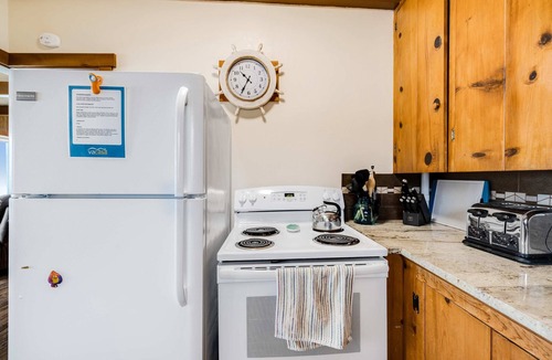 Gleneden Beach House | Charming Oceanfront House with Gorgeous Water Views and Beach Access