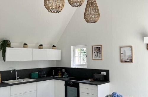 Asserac Villa | Charming oceanfront cottage