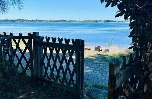 Asserac Villa | Charming oceanfront cottage