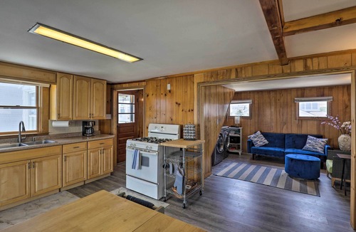 Salisbury House | Charming Oceanfront Home on Salisbury Beach