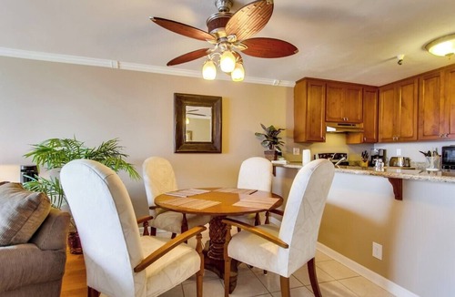 North Pacific Beach Condo | Charming Oceanfront view condo, pool, and parking