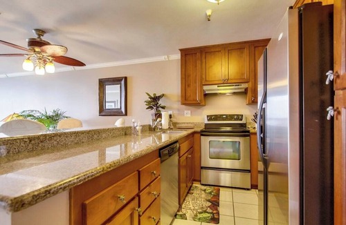 North Pacific Beach Condo | Charming Oceanfront view condo, pool, and parking