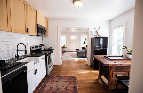 Crestwood Condo | Charming Oklahoma City Apartment in Central OKC