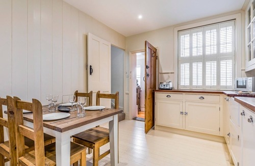 Selsey House | Charming Old Coastguards Cottage - Pass the Keys