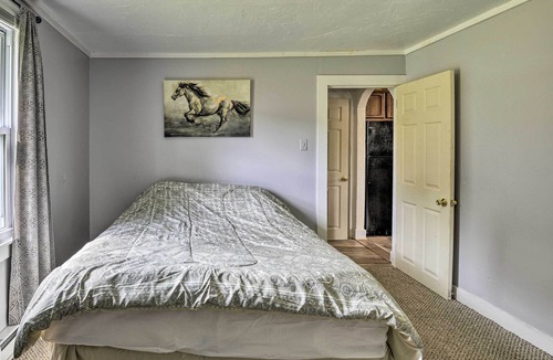 Town of Webb House | Charming Old Forge Home - Walk to Town & River!