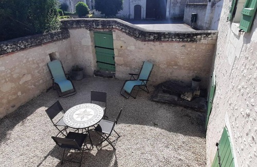 Tavant Cottage | Charming Old House near Chinon with Private Courtyard