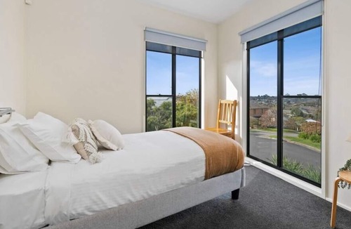 Highton House | Charming on Catherine