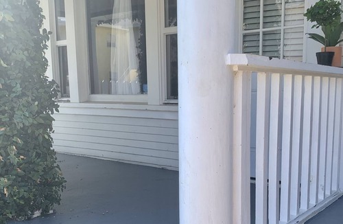 West Hollywood Cottage | Charming One Bedroom with Artist Loft