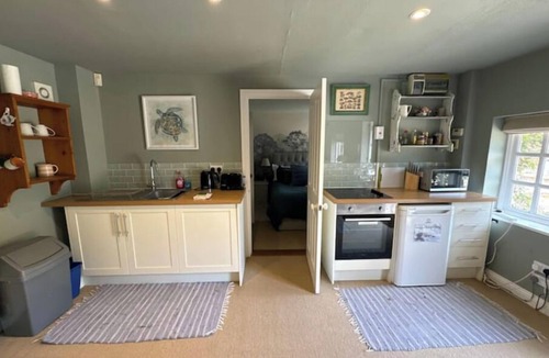 Mapledurwell Cottage | Charming one bedroom cottage