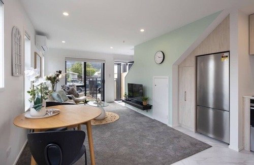 Lower Hutt House | Charming One-Bedroom Stay on Biddle