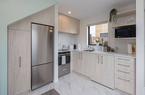 Lower Hutt House | Charming One-Bedroom Stay on Biddle