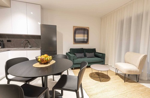 Vintijan Apartment | Charming One-Bedroom apartment with Parking