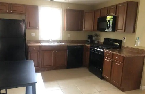 Keosauqua House | Charming One Bedroom home in Keosauqua near shops