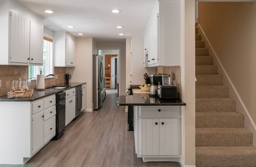 Osterville House | Charming Osterville Home with Pool