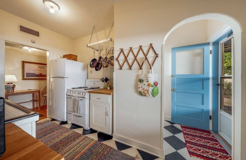 Sam Hughes House | Charming/Outdoor Dining/1 BR 1 BA/Sam Hughes