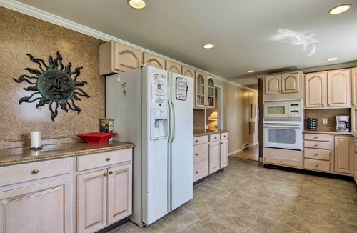 Davis Wharf House | Charming Painter Home w/Chesapeake Bay Views