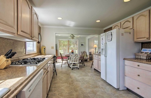 Davis Wharf House | Charming Painter Home w/Chesapeake Bay Views