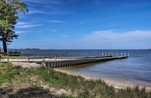 Davis Wharf House | Charming Painter Home with Chesapeake Bay Views