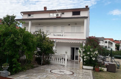 Palit House | Charming Palit Kroatien Holiday House With Garden