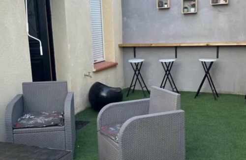 Lespignan House | CHARMING PAVILION 10 minutes from the beach.