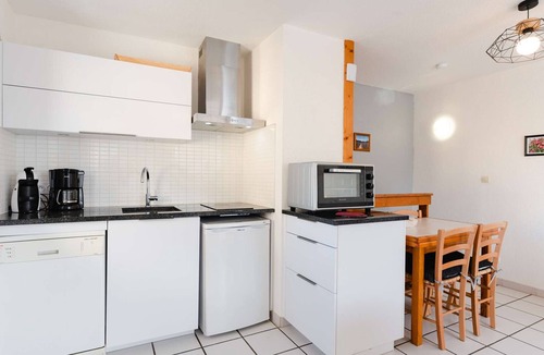Foulquines Villa | Charming pavilion with solarium, pool, and parking in Narbonne-Plage
