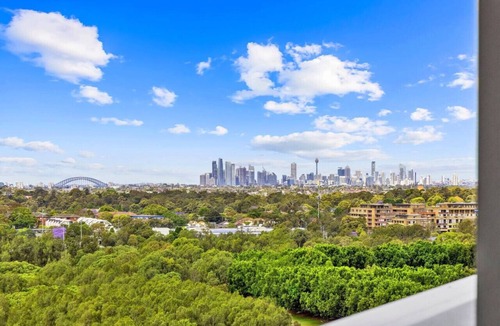 Sydney Olympic Park Apartment | Charming & Peaceful - 3BR in Olympic Park