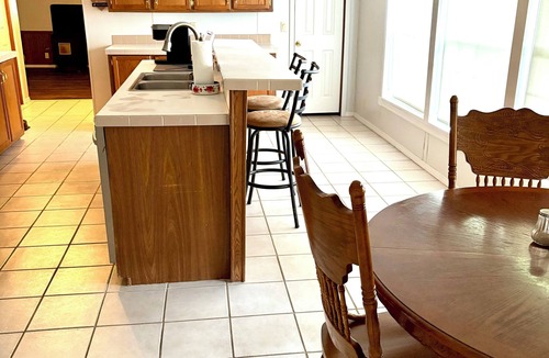 Pineville House | Charming, peaceful house in Pineville. Quiet setting only minutes to Elk River