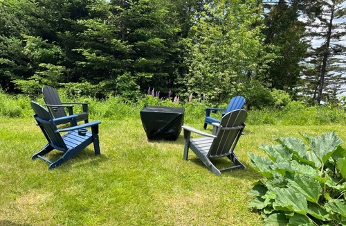 Pembroke House | Charming Pembroke cabin, stunning views, total privacy, beach combing, near town