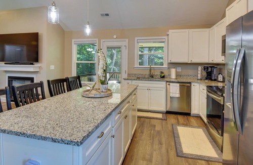 Pendleton House | Charming Pendleton Retreat ~ 5 Mi to Clemson!