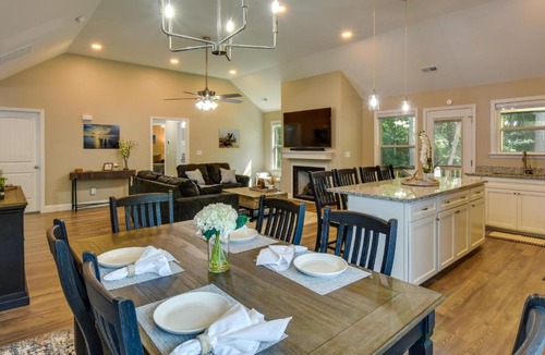 Pendleton House | Charming Pendleton Retreat about 5 Mi to Clemson!