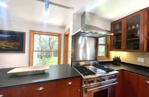 Penngrove House | Charming Penngrove Compound