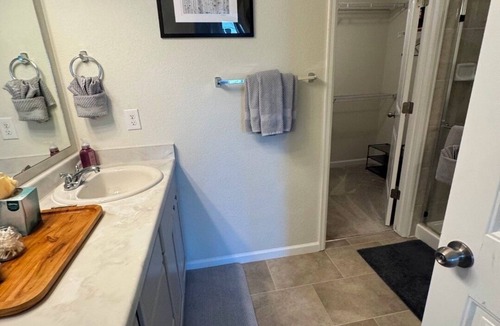 Southeast Colorado Springs House | Charming pet friendly mountain views . Hottub included