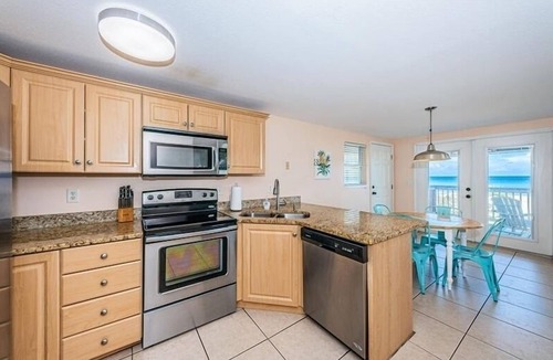 Indian Shores House | Charming Pet Friendly Beach Front Cottage with Unobstructed Sunset Views!