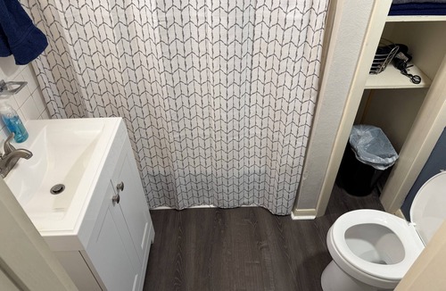 Belleville Bed & Breakfast | Charming pet friendly bed & breakfast with Washer/Dryer and King size Bed