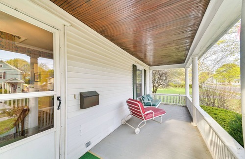 Caledonia Cottage | Charming Pet-friendly Vacation Rental w/Backyard!