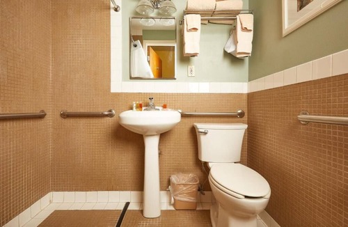 Gayborhood Hotel | Charming Philly Boutique Room - Your Historic Getaway