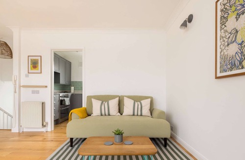 Camden Town with Primrose Hill Apartment | Charming Primrose Hill Rooftop Duplex