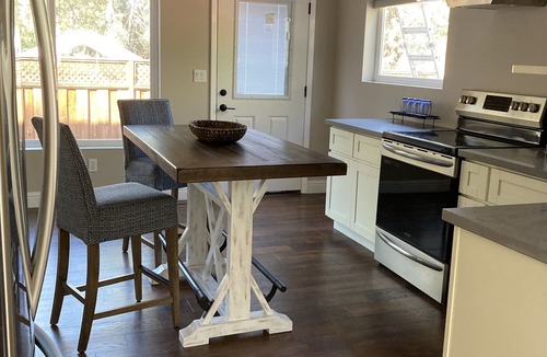 Alamo House | Charming Private Guest House - Alamo