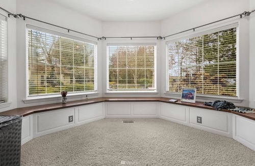 Smokey Point House | Charming Private home with access to everything within 1 mile