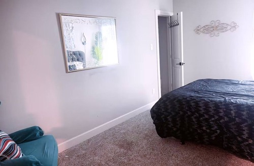 Anna Bed & Breakfast | Charming Private Room in marvelous Anna with AC