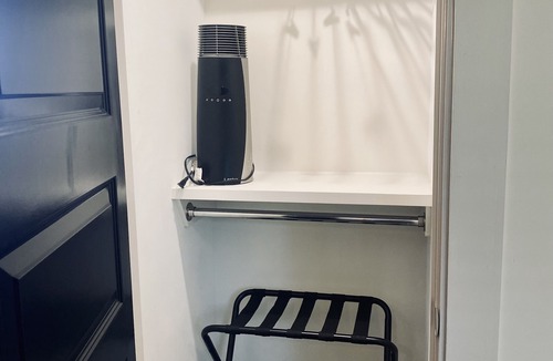 Nashville Condo | Charming Private Room Walkable to Coffee, Bars & Food 5 Min to Broadway