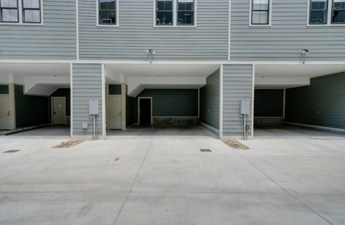 Nashville Condo | Charming Private Room Walkable to Coffee, Bars & Food 5 Min to Broadway