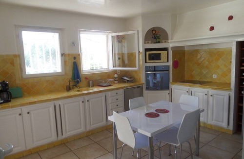 La Seyne-sur-Mer House | Charming property with swimming pool, internet and air conditioning.
