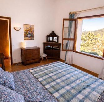 Manosque Apartment | Charming Provençal home on Manosque hills with view