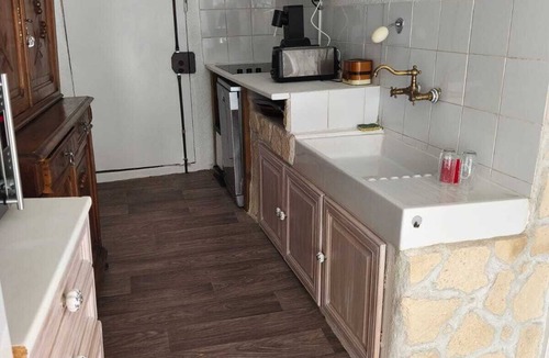 Mezel Cottage | Charming Provencal country house in the heart of the Alps de Haute Provence 3*.