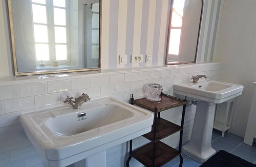 Goudargues Other | Charming Provençal farmhouse with private pool & walk to river