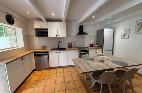 Lunel House | Charming Provencal Mazet, garden and terrace, 2 bedrooms