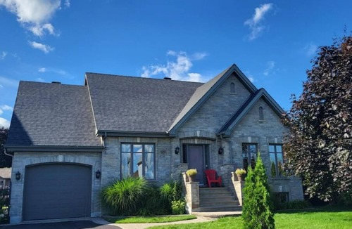 Sainte-Julie Villa | Charming Quality House 10 mins from ski, Private Pool Summer