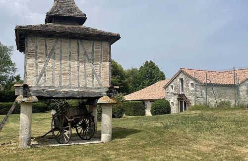 Flaugnac House | Charming Quercy country gîte for 6 people