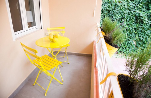 Vallcarca i els Penitents Apartment | CHARMING & QUIET APARTMENT WITH BALCONY AND PARKING NEAR PARK GÜELL